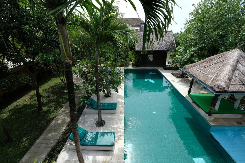 Hotel Easy Surf Dacha Canggu Exterior foto