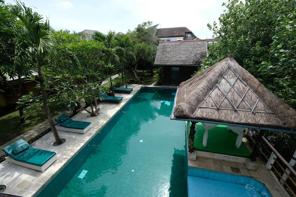 Hotel Easy Surf Dacha Canggu Exterior foto